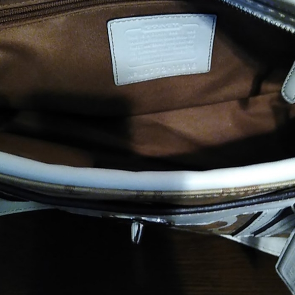 Coach - Picture 3 of 12